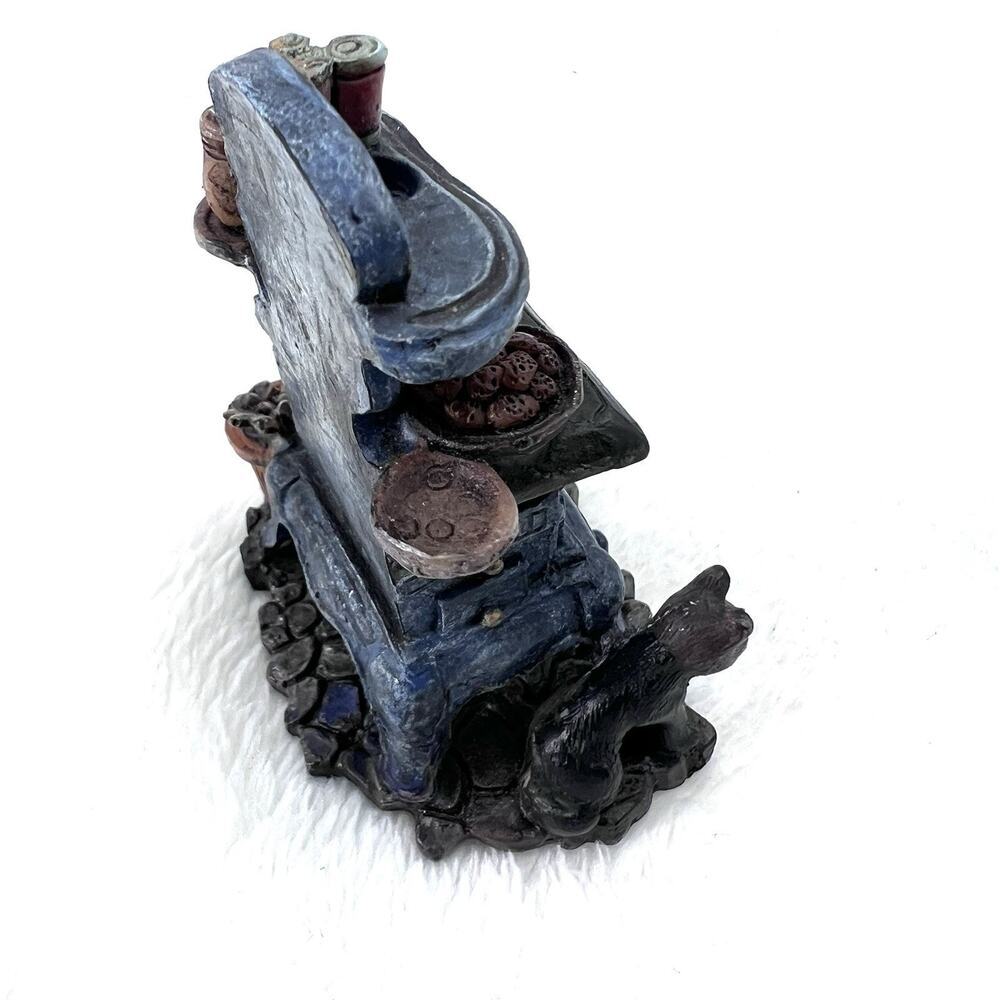 Vintage Painted Resin Dollhouse Antique Stove Miniature - Picture 5 of 6